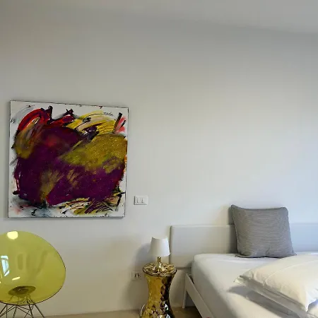 Artelago Rose Studio Apartment